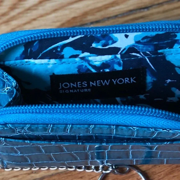 Jones New York Wallet - Picture 4 of 5